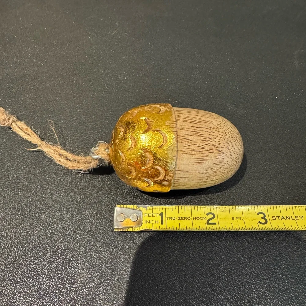 Gold and Brown Acorn Wall Decor/Ornament